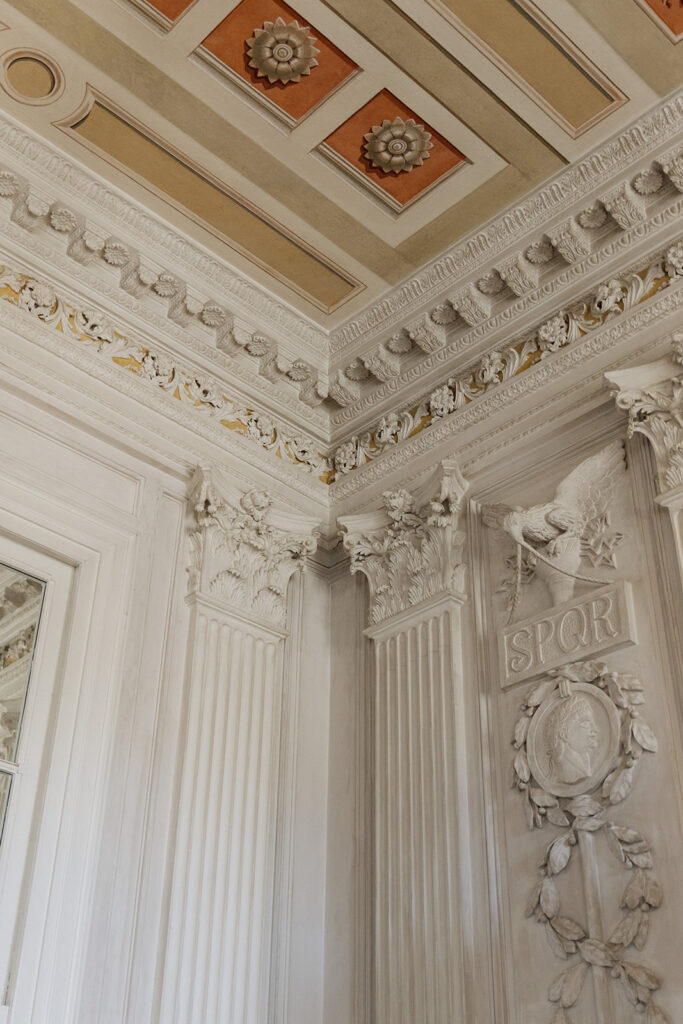 Schloss Friedrichsfelde