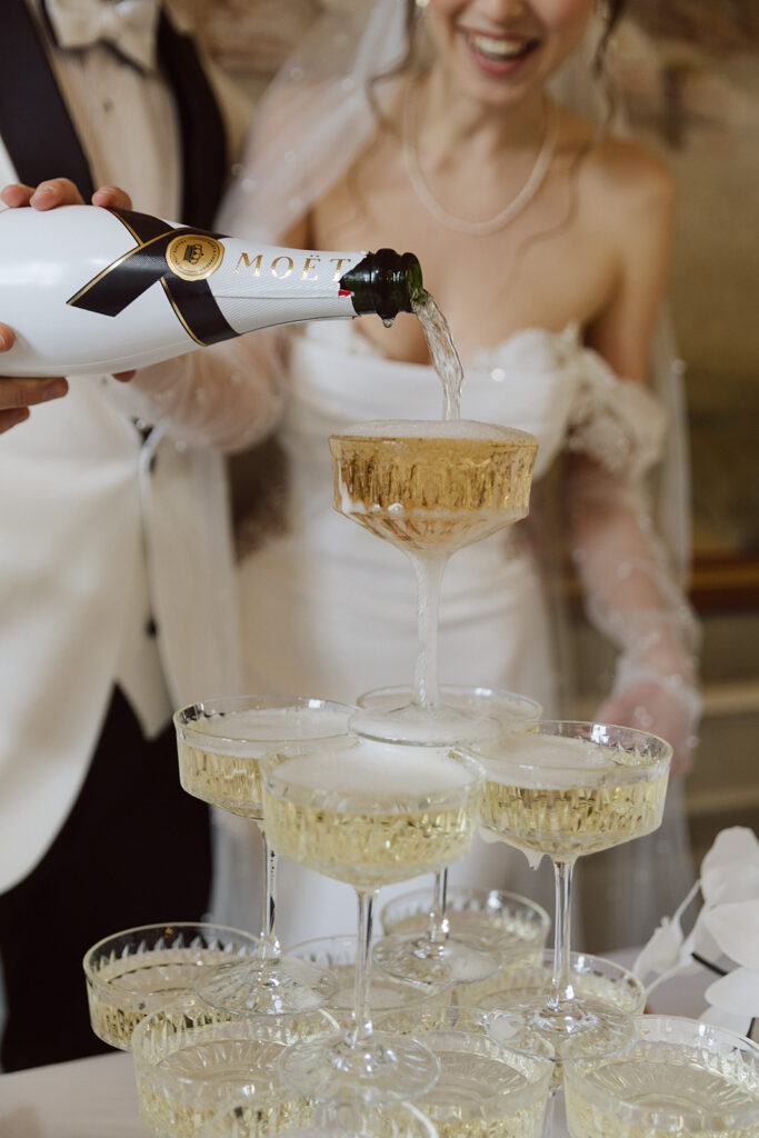 Champagnertower im Schloss Friedrichsfelde