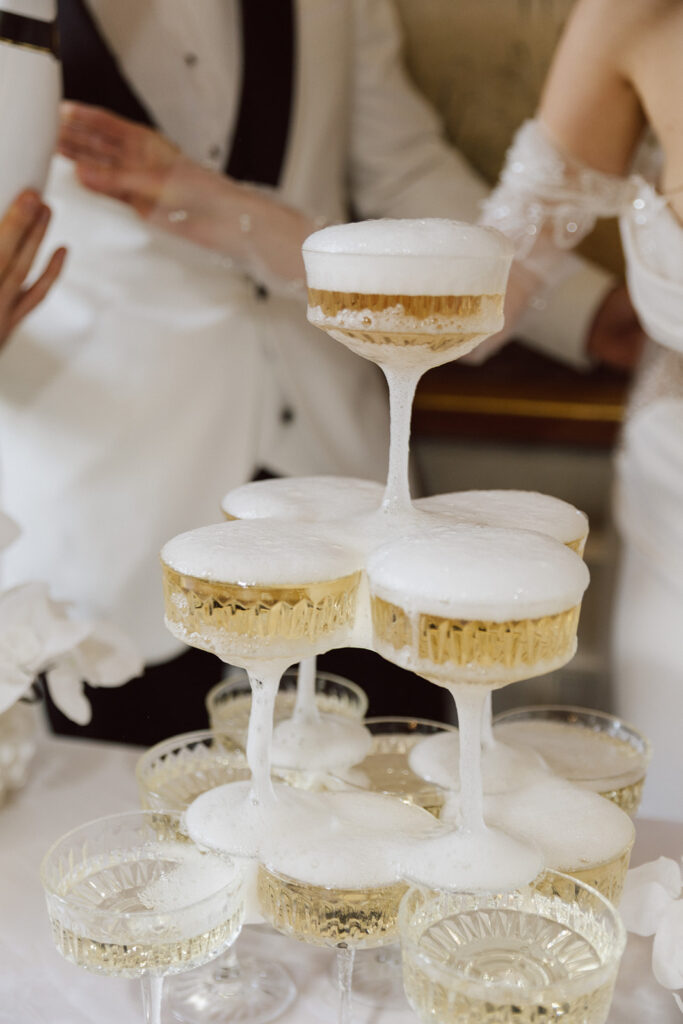 Champagnertower schaumig
