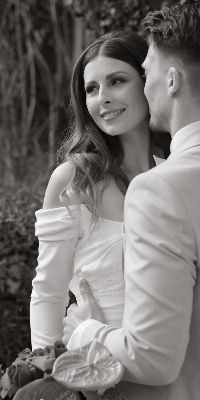 Brautpaar Annika und Julian – Zeremonienmeister Tagesbegleitung Gräflicher Park Bad Driburg